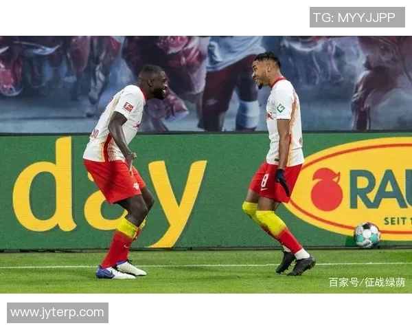 广州足球队与武汉足球队赛后复盘分析比赛节奏与战术对决的深度剖析