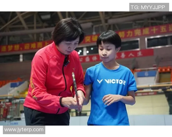 广州羽毛球队在邀请赛中的速度表现分析与战术探讨