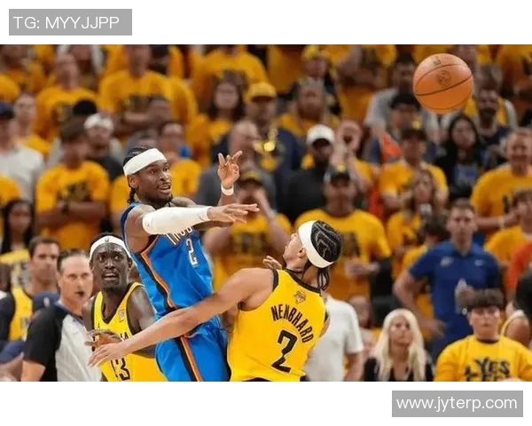 勇士与步行者激战一触即发球迷期待精彩对决与惊喜表现 勇士与步行者激战一触即发球迷期待精彩对决与惊喜表现