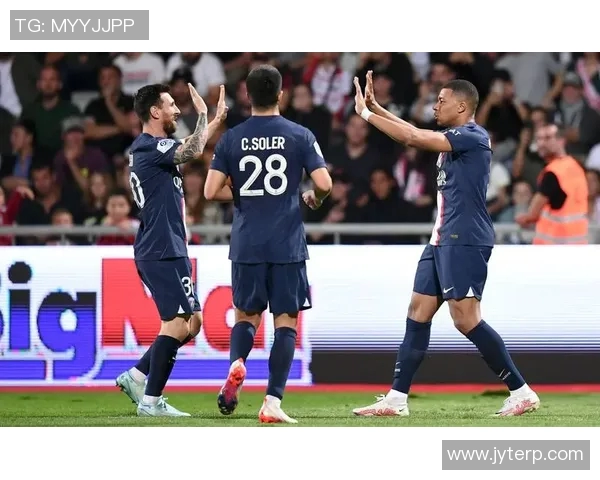 特鲁瓦与瓦朗谢激战正酣谁将赢得法甲赛季的关键三分