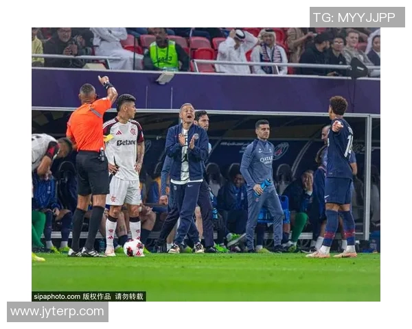 辽宁宏运迎战青岛队全力争胜期待精彩对决与球迷共庆足球盛宴