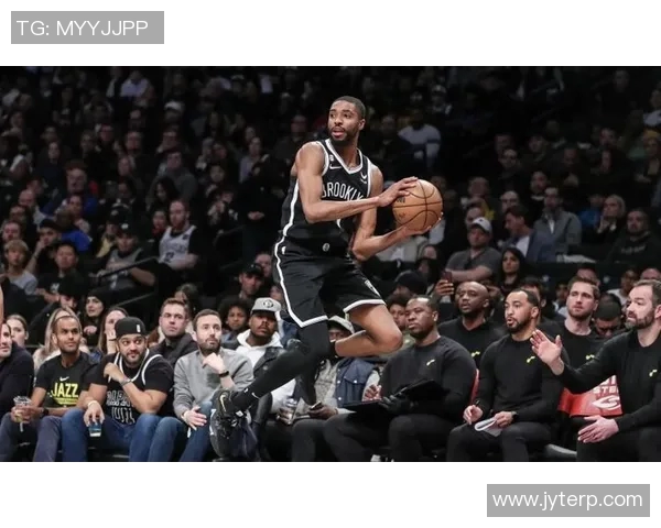 魔术与篮网精彩对决全场回放重温比赛高潮与精彩瞬间