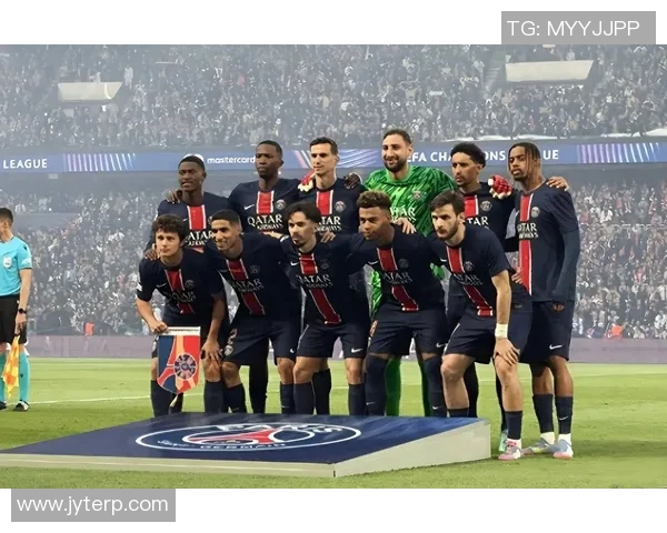 皇马与巴黎巅峰对决精彩集锦回顾激情时刻与精彩进球全记录 皇马与巴黎巅峰对决精彩集锦回顾激情时刻与精彩进球全记录