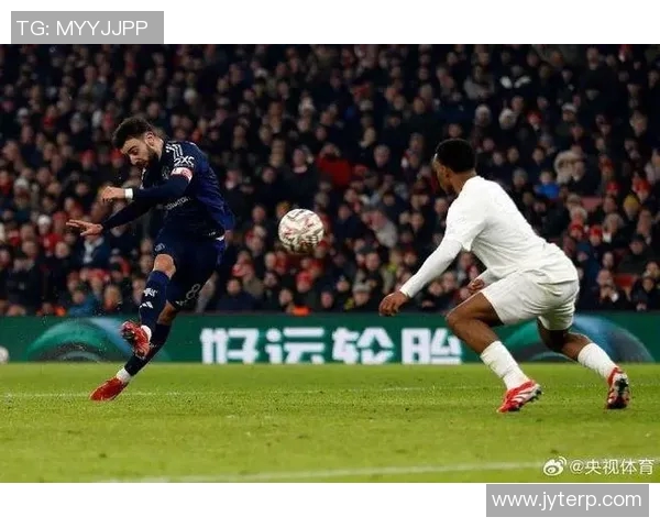 詹俊解说巴黎对曼联精彩对决全场回顾与战术分析 詹俊解说巴黎对曼联精彩对决全场回顾与战术分析