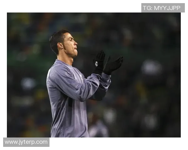 孙兴O的足球之路：从青涩少年到世界级球星的成长历程与辉煌成就