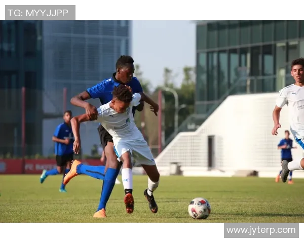 智利大学与科尔查瓜的激烈对决揭示足球战术与团队合作的重要性