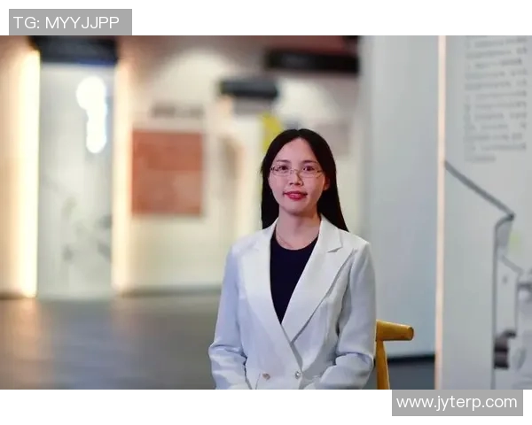 李芳专访：从青涩少女到乒乓球冠军的奋斗与成长之路MBA