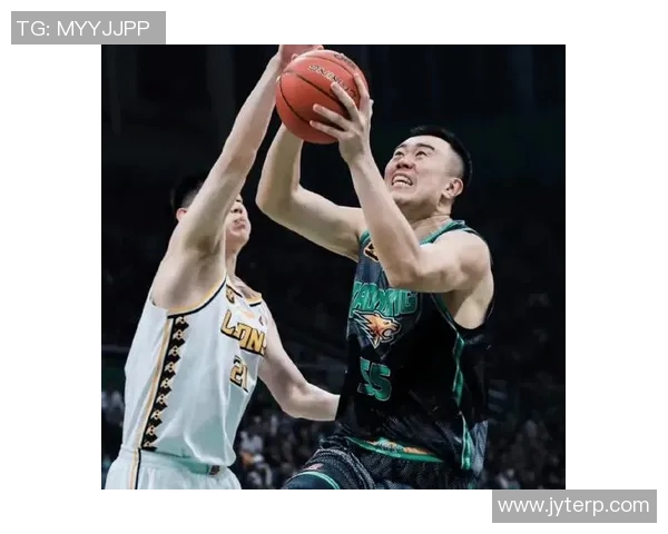 韩德君:从篮球新星到CBA传奇的成长之路与未来展望 韩德君:从篮球新星到CBA传奇的成长之路与未来展望