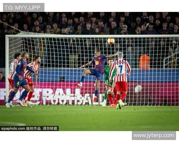 佩塞拉与马卡萨的精彩对决揭示足球战术的魅力与激情 佩塞拉与马卡萨的精彩对决揭示足球战术的魅力与激情