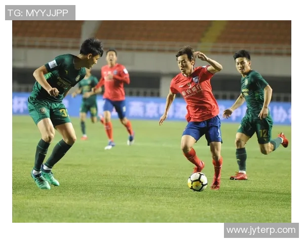 大秦之水与上海申鑫的激烈对决展现足球魅力与团队精神的巅峰较量