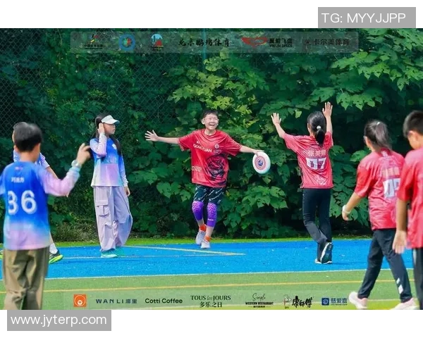 广州飞盘队与深圳飞盘队赛后技术分析与战术复盘探讨 广州飞盘队与深圳飞盘队赛后技术分析与战术复盘探讨