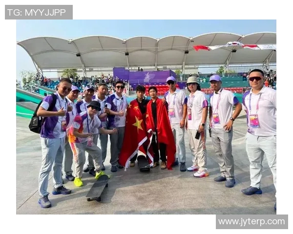 滑板精神:深入杭州滑板队的默契与协作之旅 滑板精神:深入杭州滑板队的默契与协作之旅