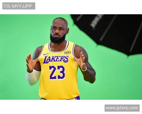 湖人对阵掘金11月28日精彩直播全程回顾与赛后分析