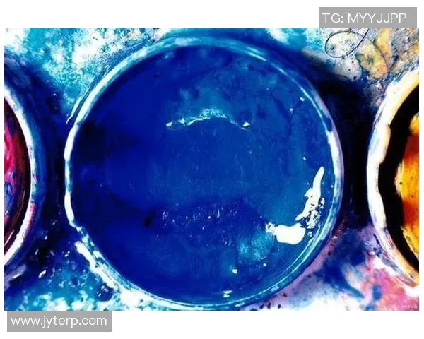 神秘人揭示天空时间的奥秘与秘密交织的奇幻旅程