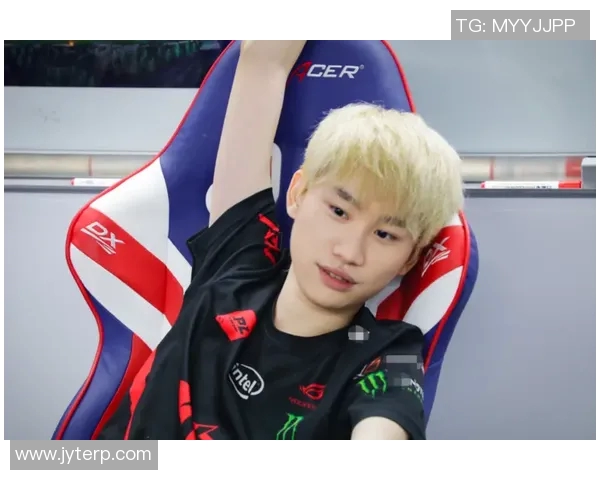 赛后分析：FPX与V5的耐力较量与战术博弈探讨