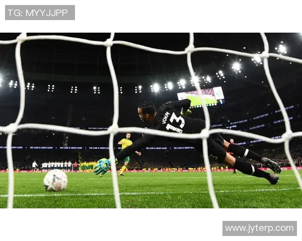 诺维奇主场迎战谢菲尔德星争夺英冠积分榜关键战役